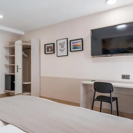 Hotel Welcome 3*